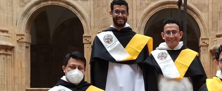 estudianes dominicos graduados en Salamanca