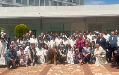 familia dominicana valencia mayo 2025