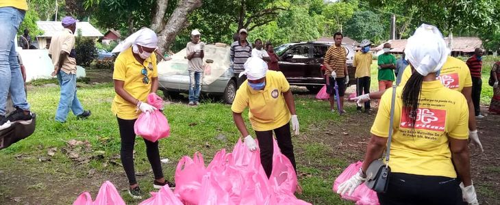 Foto Selvas Amazónicas- Reparto en Guinea Ecuatorial