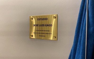 placa estudio padre gago