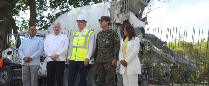 Presidente Luis Abinader inicia muro en la frontera 4