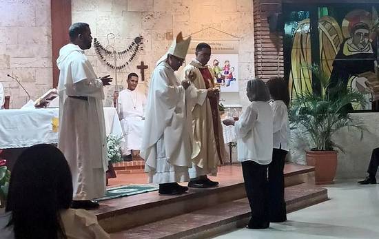 ramon nuñez nuevo parroco de santo tomas eucaristía