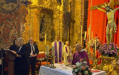 scala coeli misa viernes dolores cristo san alvaro hermandad