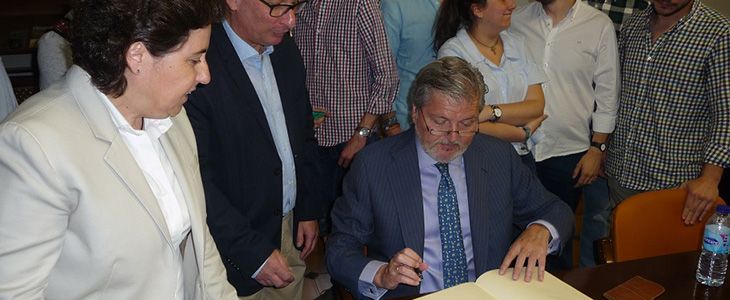 Visita Ministro dominicos Granada