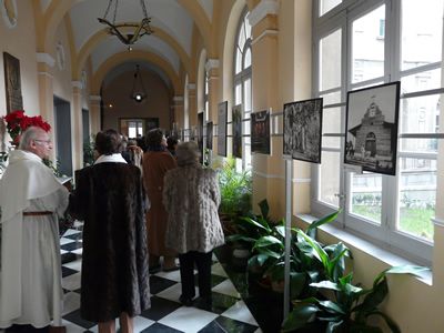 Exposición fotográfica en la Real Basílica de Atoc
