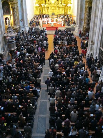 La cruz de los jóvenes en iglesias de dominicos