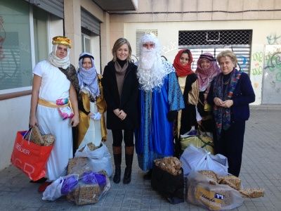 Directora General de Familia y Mujer visita grupos